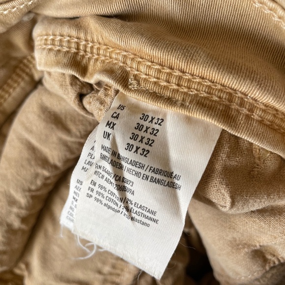 Men’s American Eagle Extreme Flex khaki pants Size 30x32 - Picture 1 of 3